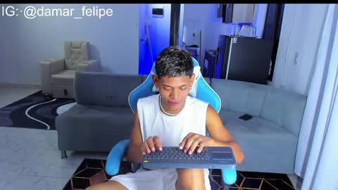 Snapshot of damar_felipe chatting on 02-07-25, 04:59 damar_felipe online show from 02-07-25, 04:59