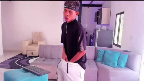Snapshot of damar_felipe chatting on 02-12-25, 01:37 damar_felipe online show from 02-12-25, 01:37