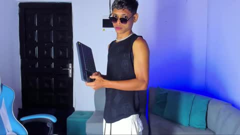 Snapshot of damar_felipe chatting on 03-06-25, 05:24 damar_felipe online show from 03-06-25, 05:24