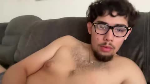 Snapshot of damiam_xj chatting on 02-18-26, 05:42 damiam xj online show from 02-18-26, 05:42