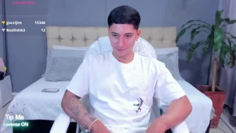 Snapshot of damian23_ chatting on 09-16-25, 12:06 DAMIAN online show from 09-16-25, 12:06