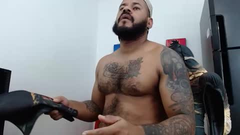 Snapshot of damian64436171 chatting on 01-14-26, 03:23 damian64436171 online show from 01-14-26, 03:23