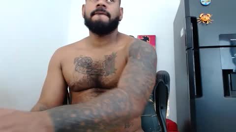 Snapshot of damian64436171 chatting on 02-25-26, 05:33 damian64436171 online show from 02-25-26, 05:33