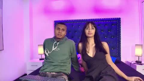 Snapshot of damian_and_roxanne chatting on 05-20-26, 12:44 DAMIAN AND ROXANNE. online show from 05-20-26, 12:44