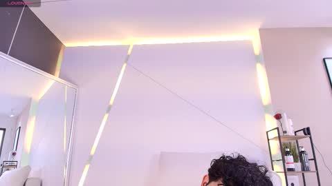 damian_salvatoree online show from 11-09-25, 02:15