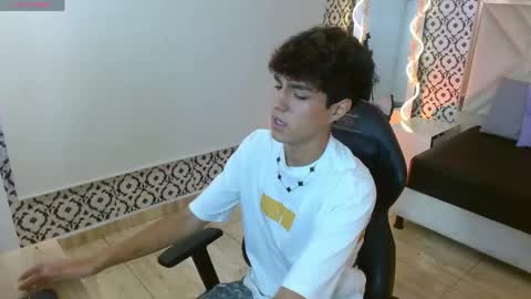 damian_tay online show from 04-12-26, 11:37