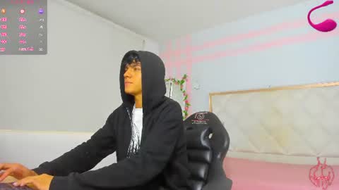 Snapshot of damian_tay1 chatting on 07-18-26, 11:47 damian_tay1 online show from 07-18-26, 11:47