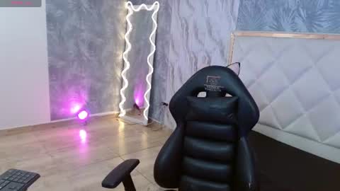 Snapshot of damian_tay1 chatting on 07-19-26, 11:58 damian_tay1 online show from 07-19-26, 11:58