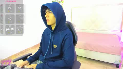Snapshot of damian_tay1 chatting on 07-25-26, 11:30 damian_tay1 online show from 07-25-26, 11:30
