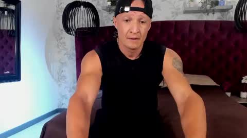 Snapshot of damiancavalli chatting on 07-27-26, 11:50 Damian online show from 07-27-26, 11:50