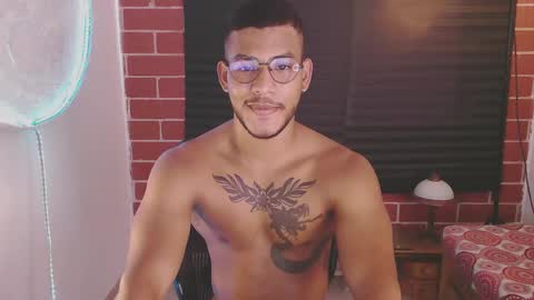 Snapshot of damiann_rees chatting on 01-16-25, 05:33 instagram damiannreed. online show from 01-16-25, 05:33