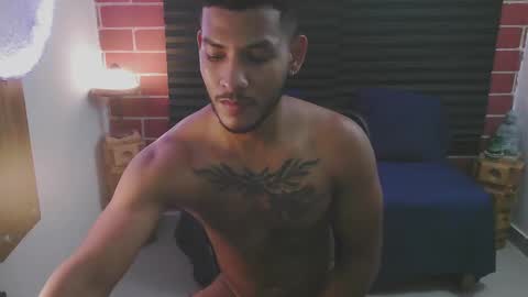 Snapshot of damiann_rees chatting on 02-05-25, 11:06 instagram damiannreed. online show from 02-05-25, 11:06