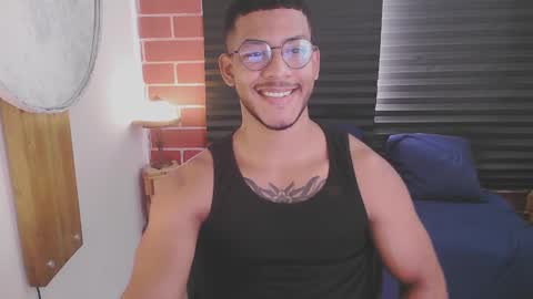 Snapshot of damiann_rees chatting on 02-17-25, 04:04 instagram damiannreed. online show from 02-17-25, 04:04