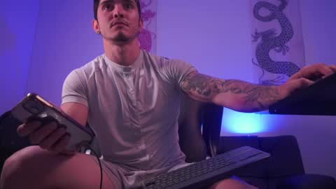 insta damn8   --------  online show from 01-21-25, 11:55