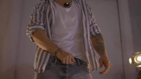 insta damn8   --------  online show from 10-18-25, 10:10