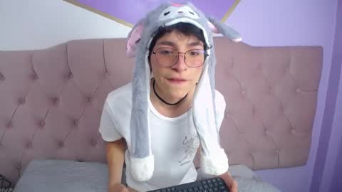 Damiian21  online show from 02-24-25, 01:21