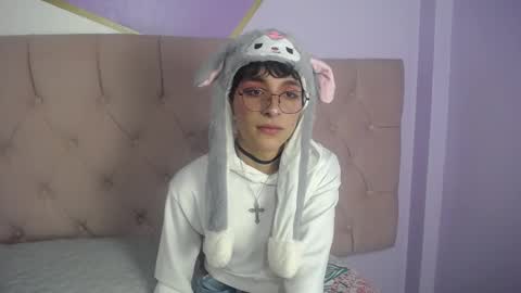 Damiian21  online show from 03-06-25, 01:57