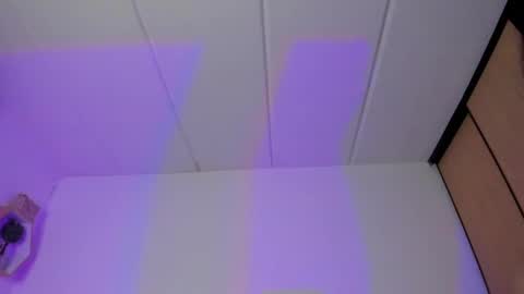 Criss online show from 03-09-25, 03:32