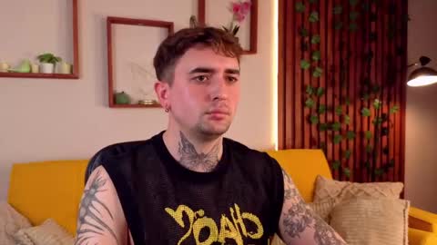 Snapshot of damon000lee chatting on 03-17-26, 10:40 damon000lee online show from 03-17-26, 10:40