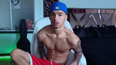 Snapshot of damon_333 chatting on 09-30-25, 06:13 Damon online show from 09-30-25, 06:13