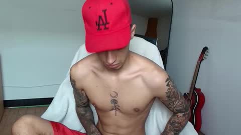 Snapshot of damon_333 chatting on 11-21-25, 06:06 Damon online show from 11-21-25, 06:06