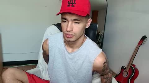 Snapshot of damon_333 chatting on 11-22-25, 05:56 Damon online show from 11-22-25, 05:56