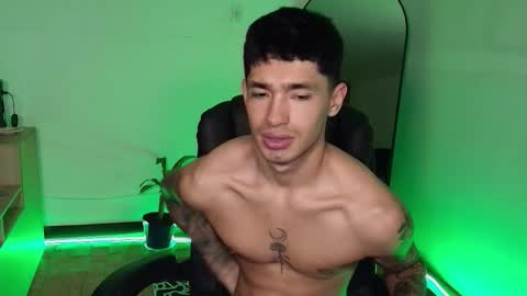 Snapshot of damon_333 chatting on 12-03-25, 02:19 Damon online show from 12-03-25, 02:19