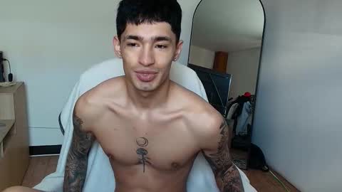 Snapshot of damon_333 chatting on 12-04-25, 05:54 Damon online show from 12-04-25, 05:54