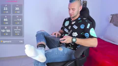 Snapshot of damon_baker0 chatting on 11-08-25, 05:12 Damon bakert online show from 11-08-25, 05:12