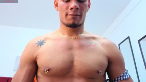 Snapshot of damonblackj chatting on 10-27-25, 08:35 Damon online show from 10-27-25, 08:35