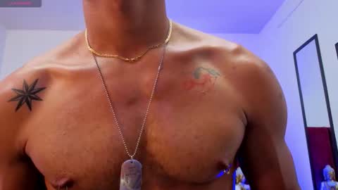 Snapshot of damonblackj chatting on 11-04-25, 11:48 Damon online show from 11-04-25, 11:48