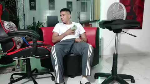 damyan_2003 online show from 12-22-24, 12:28