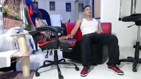 damyan_2003 online show from 12-30-24, 06:38