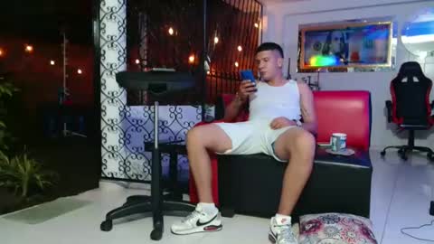 damyan_2003 online show from 02-24-25, 04:16