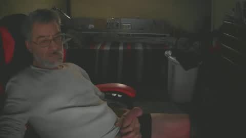 Snapshot of dan137111 chatting on 03-07-26, 01:41 dan137111 online show from 03-07-26, 01:41