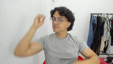 Diane Blosson online show from 04-21-26, 01:42