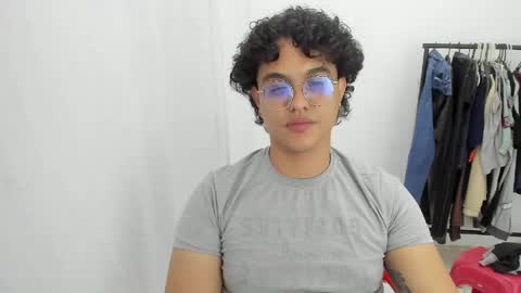 Diane Blosson online show from 04-21-26, 02:51