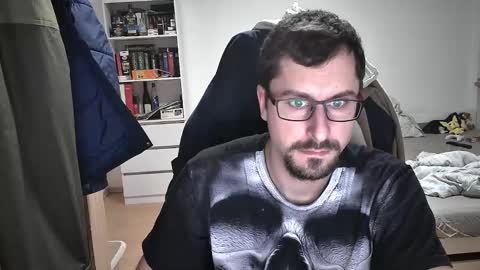 Snapshot of dan_the_man405 chatting on 12-26-24, 07:27 King Dan online show from 12-26-24, 07:27