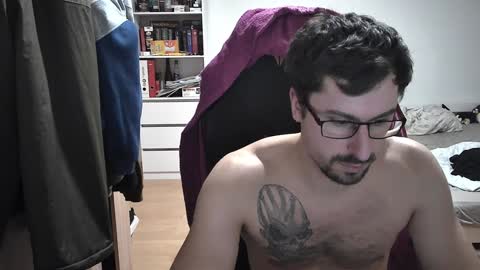 Snapshot of dan_the_man405 chatting on 02-05-25, 06:26 King Dan online show from 02-05-25, 06:26