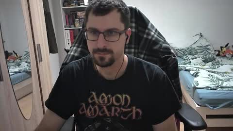 Snapshot of dan_the_man405 chatting on 11-10-25, 08:52 King Dan online show from 11-10-25, 08:52