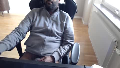 dan_the_man43 online show from 05-17-26, 03:52