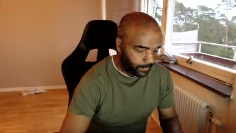 dan_the_man43 online show from 06-12-26, 07:24