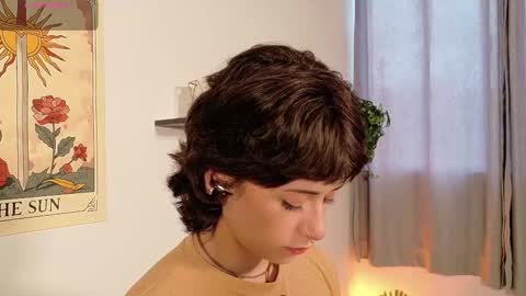 Snapshot of dan_universe chatting on 12-14-25, 08:02 Bluemoon online show from 12-14-25, 08:02