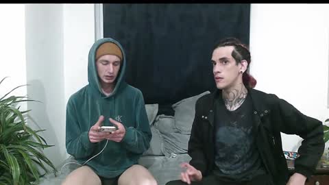 Snapshot of dan_yagami chatting on 12-28-24, 08:05 Dan and Noah online show from 12-28-24, 08:05