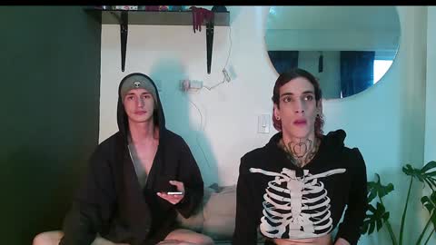 Snapshot of dan_yagami chatting on 01-26-25, 09:51 Dan and Noah online show from 01-26-25, 09:51