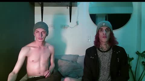 Snapshot of dan_yagami chatting on 02-01-25, 05:39 Dan and Noah online show from 02-01-25, 05:39