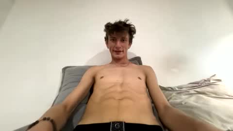 Snapshot of dan_yagami chatting on 12-21-25, 06:26 Dan and Noah online show from 12-21-25, 06:26