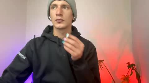 Snapshot of dan_yagami chatting on 01-09-26, 10:11 Dan and Noah online show from 01-09-26, 10:11