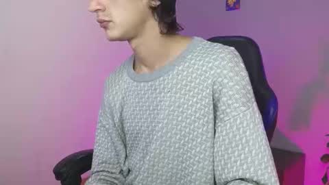 Snapshot of dan_yagami chatting on 05-25-26, 10:05 Dan and Noah online show from 05-25-26, 10:05