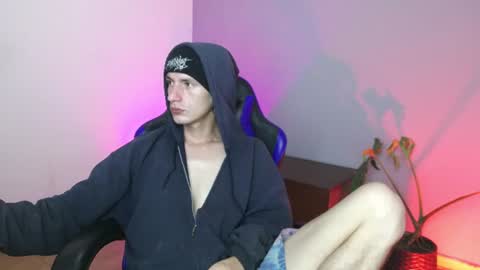 Snapshot of dan_yagami chatting on 06-22-26, 03:58 Dan and Noah online show from 06-22-26, 03:58